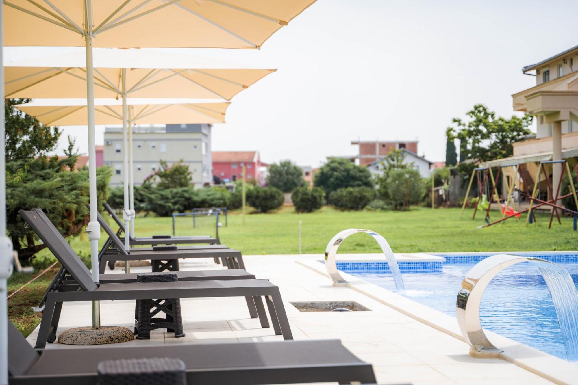 Apartments Rudaj Ulcinj Bagian luar foto